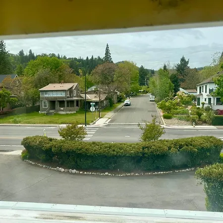 Bayberry Inn B&B And Oregon Wellness Retreat Ashland Exterior photo