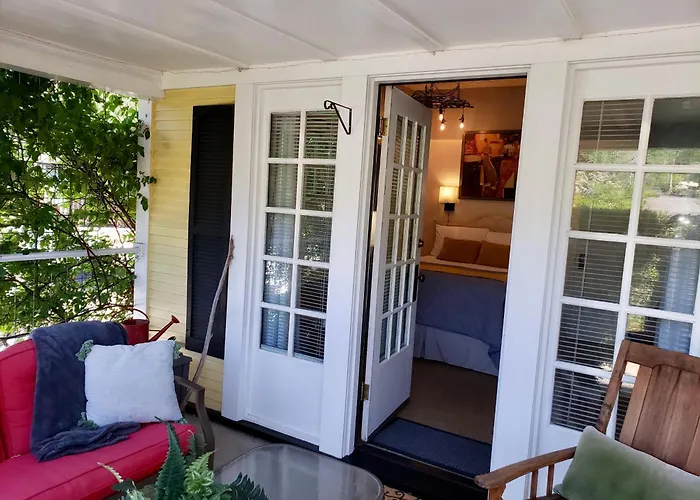 Bayberry Inn B&B And Oregon Wellness Retreat