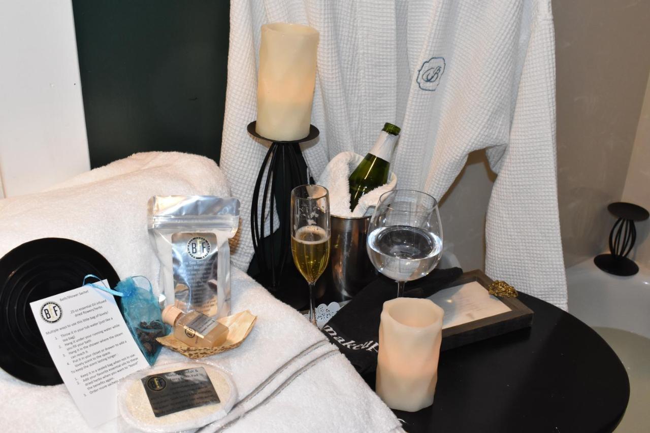 Hotel Bayberry And Oregon Wellness Retreat