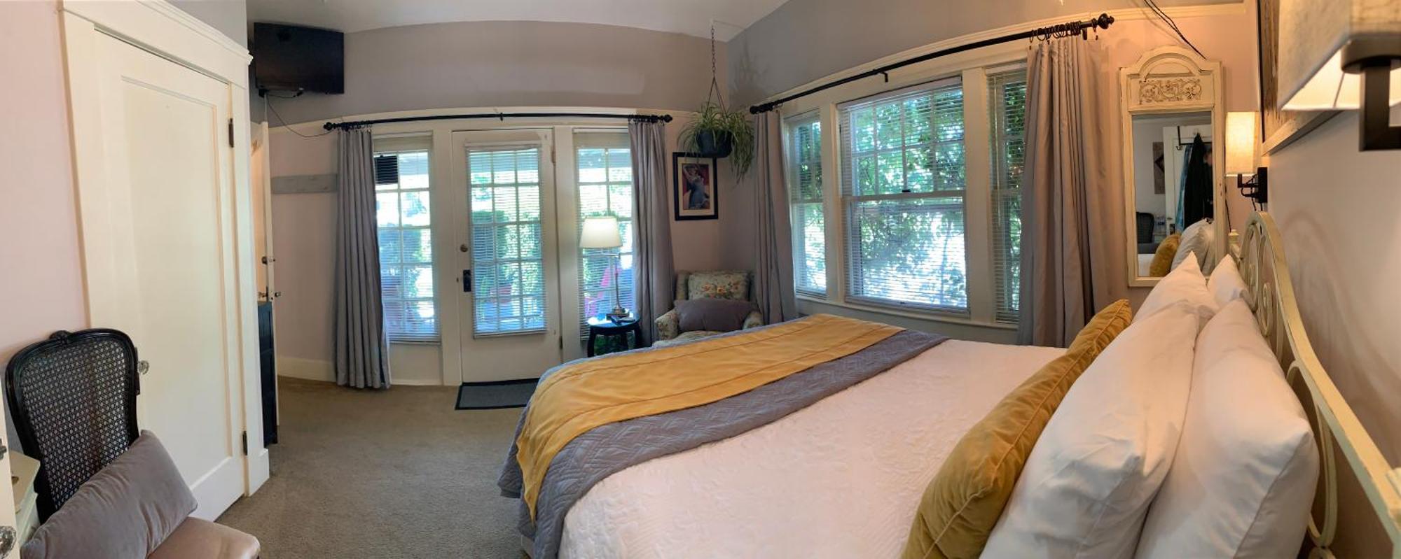 Hotel Bayberry And Oregon Wellness Retreat Ashland