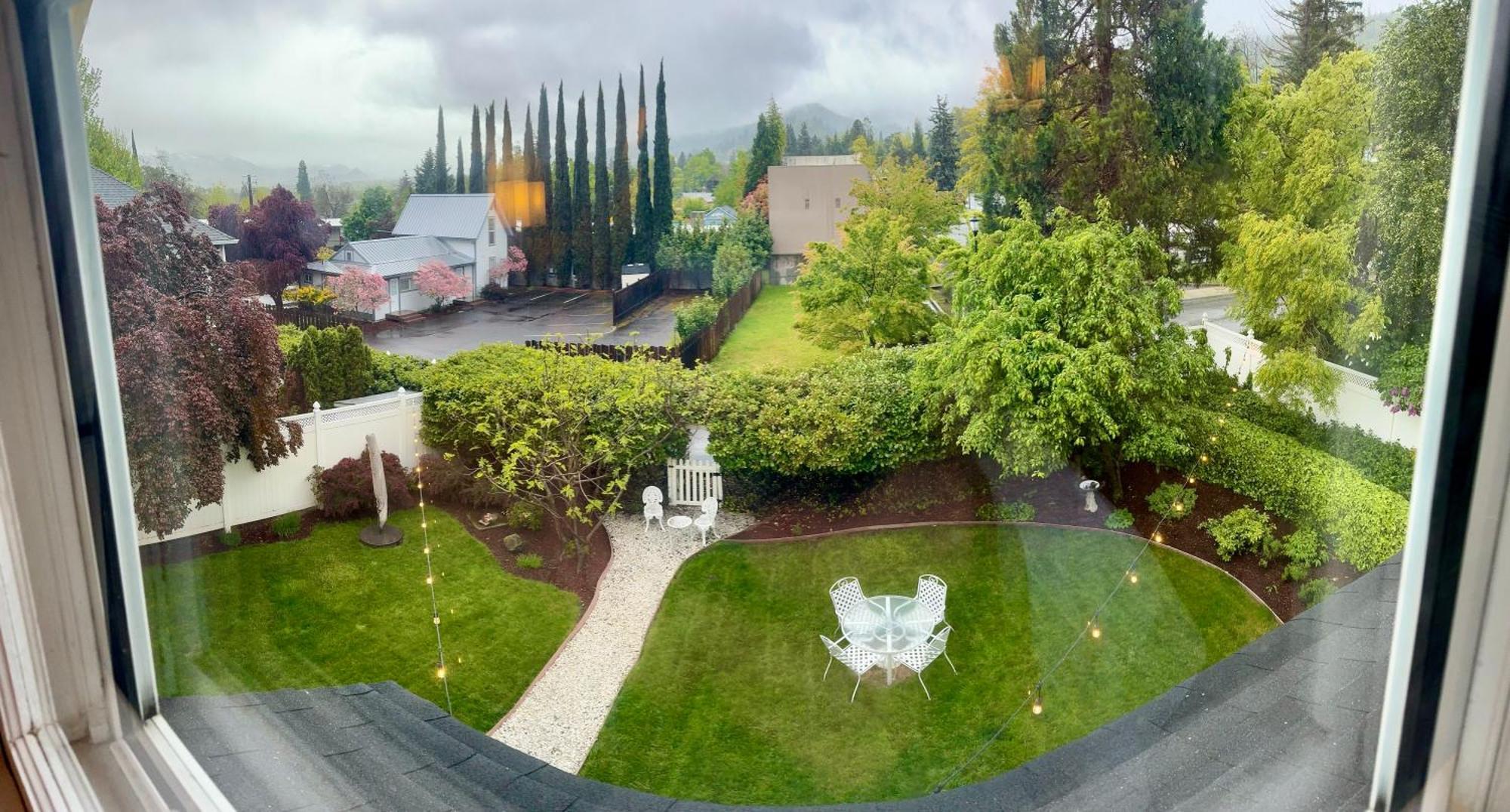 Bayberry And Oregon Wellness Retreat *