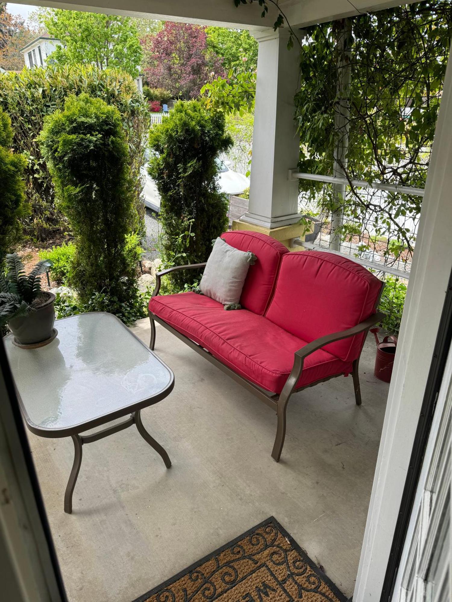 Hotel Bayberry And Oregon Wellness Retreat